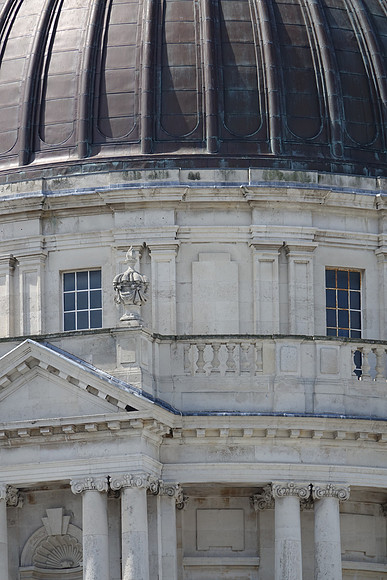 Glinse of the tower of one of the three graces.