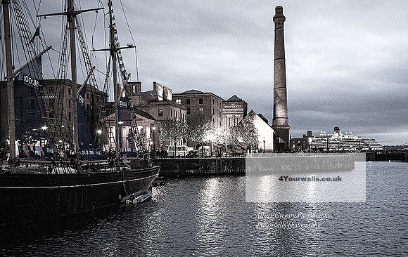 albert-docks-night-shot-