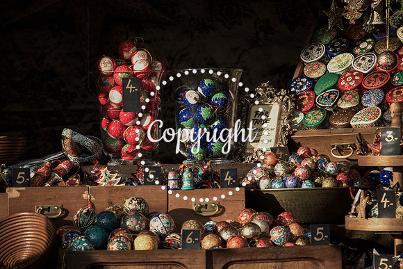 VIENNA XMAS MARKET BAUBLES (1)