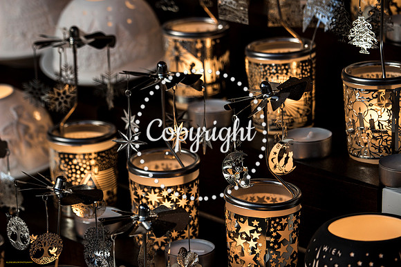 VIENNA XMAS MARKET BAUBLES (3)