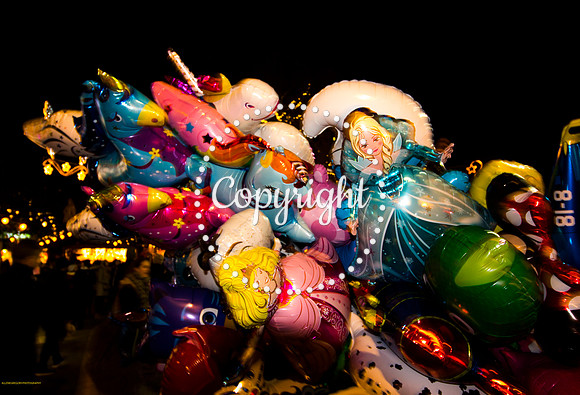 VIENNA XMAS MARKET BAUBLES (5)